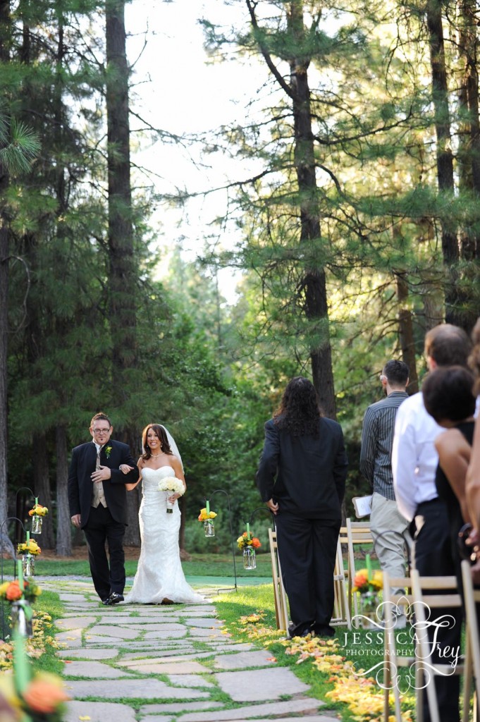 Forrest Hill Lodge wedding ceremony