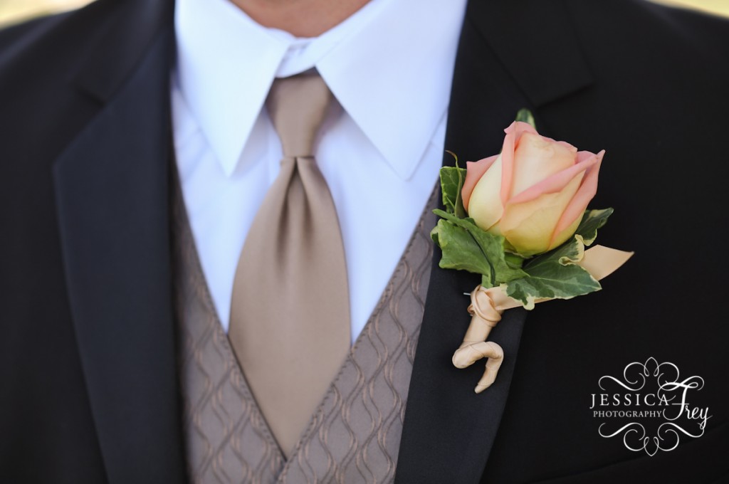 David & Shereen wedding, Bakersfield wedding photographer, coral rose boutineere