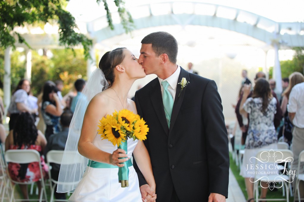 Jessica Frey Photography, Turquoise and sunflower wedding