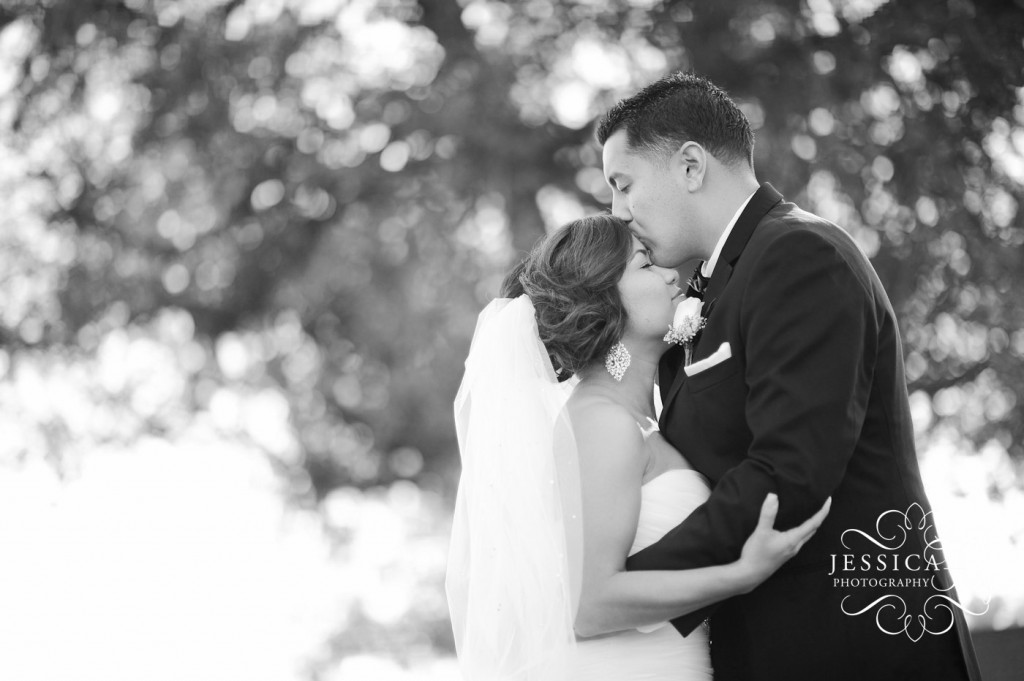 JessJessica Frey Photography, Austin wedding photographerica-Frey-Seven-Oaks-Wedding-60