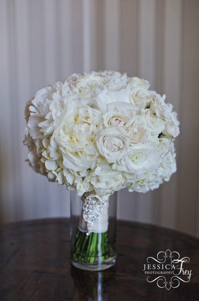 Jessica Frey, Austin wedding photographer, white rose bouquet
