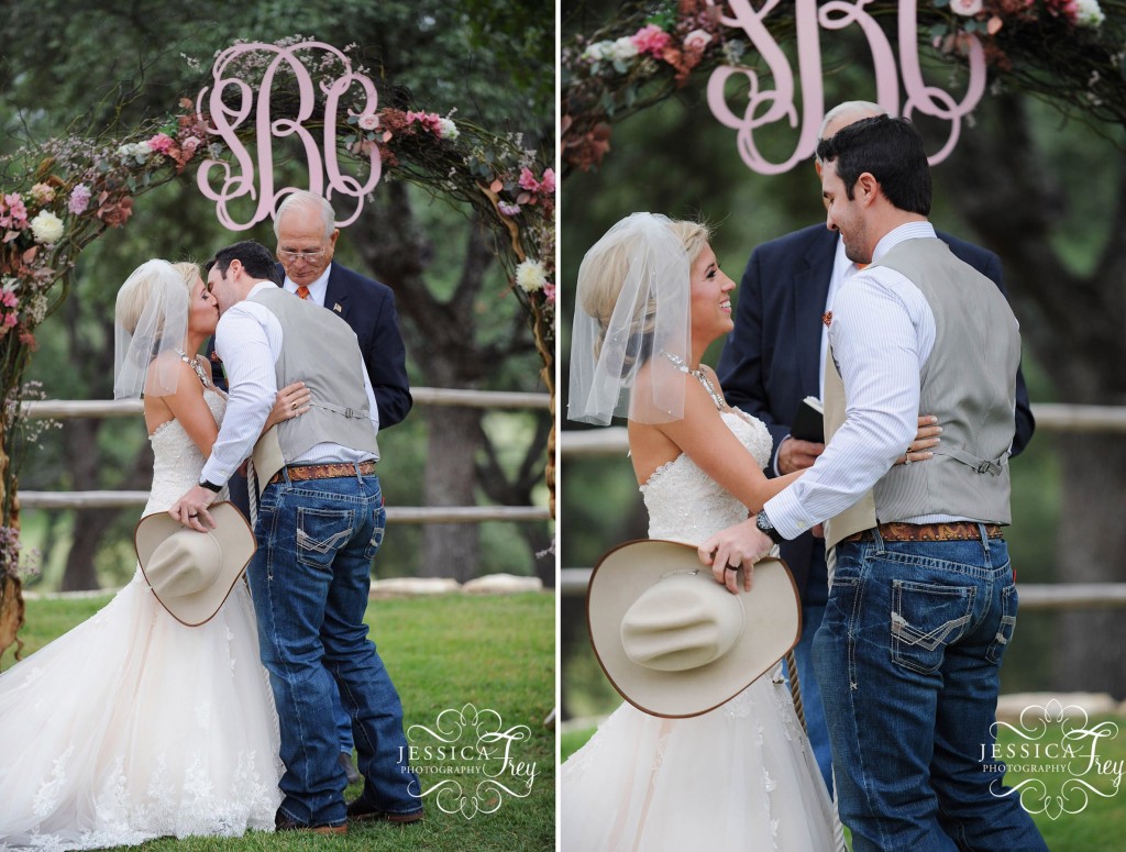 Jessica Frey Photography, Austin wedding photographer, pink gold wedding, Branded T Ranch wedding