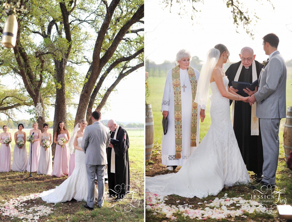 Austin wedding photographer, Hill Country wedding, texas winery wedding, blush pink gold wedding, aggie wedding, Duchman winery wedding ceremony